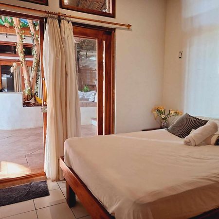 Sirena Surf Lodge Miramar Nicaragua Екстер'єр фото
